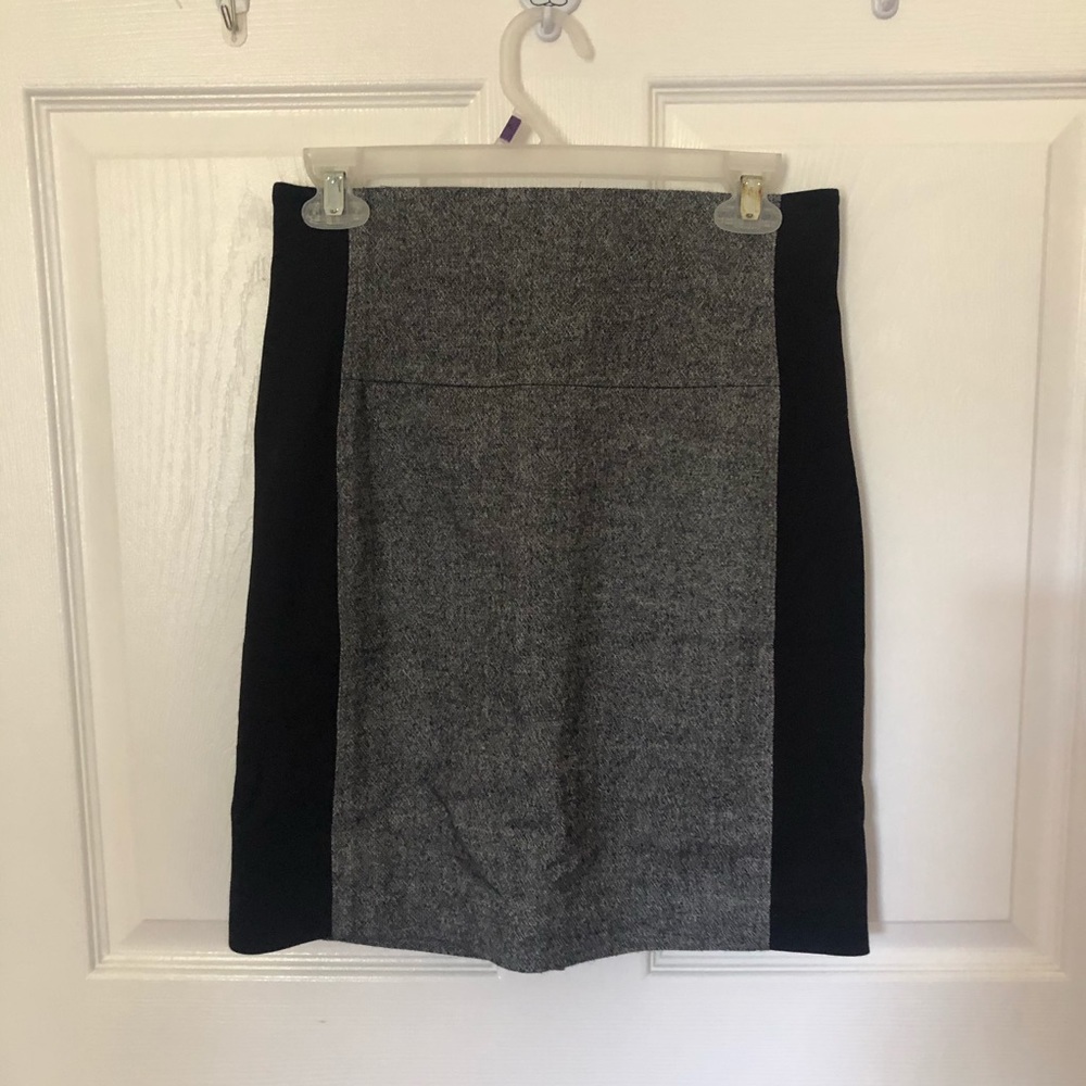 Bebe Grey contrasting black pencil skirt
